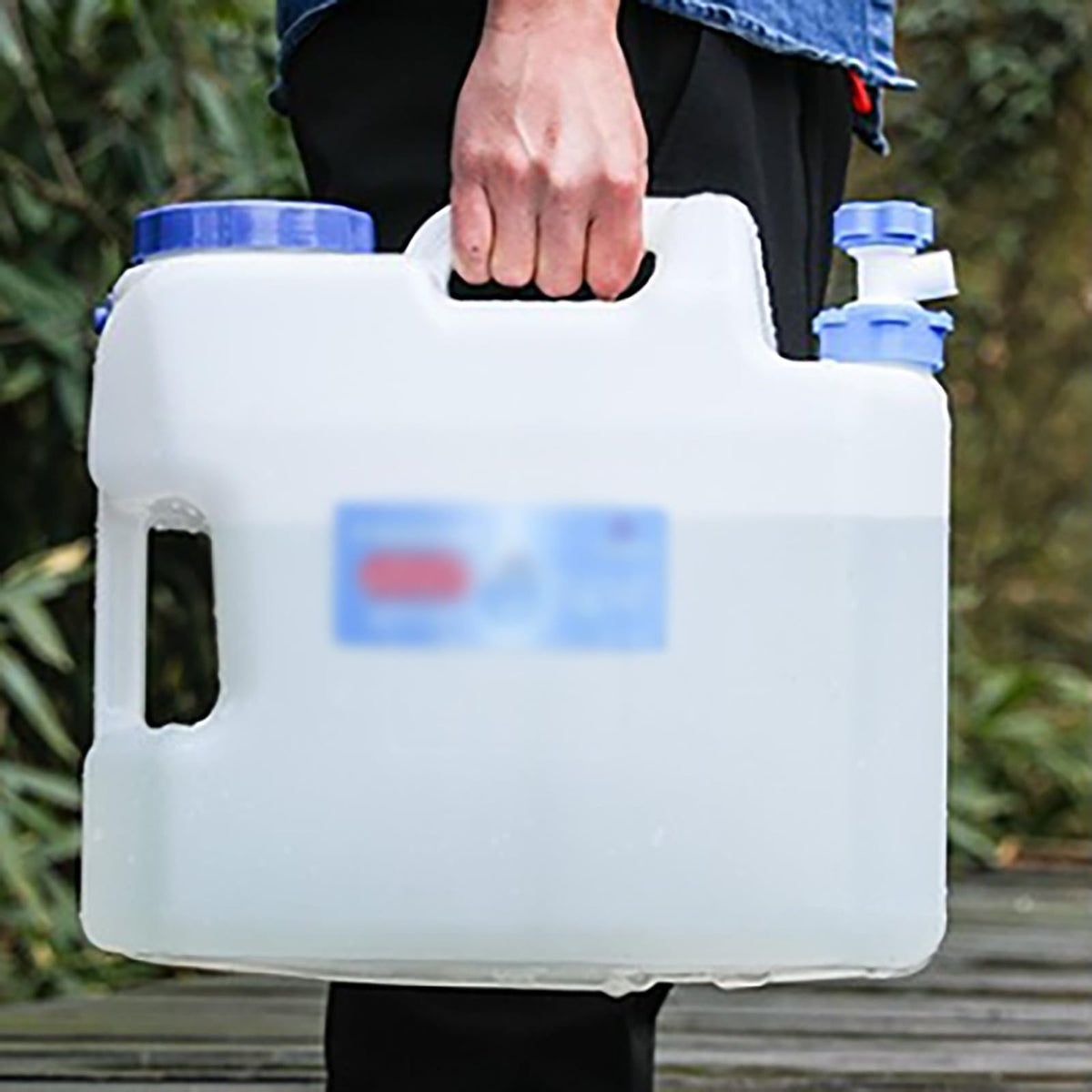2 Gallons Clear Water Container with Spigot and Handle C9271