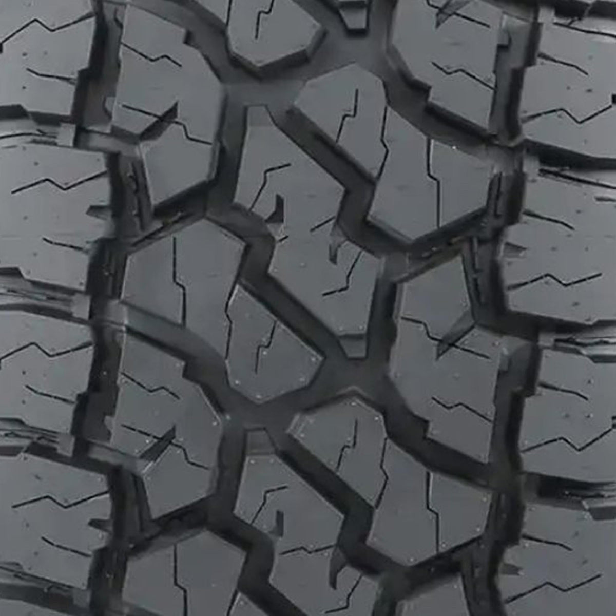 All Terrain 275/60R20 116T XL Light Truck Tire T5263