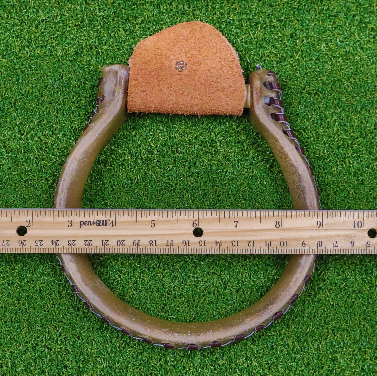 Oxbow Round Metal Western Stirrups K164905